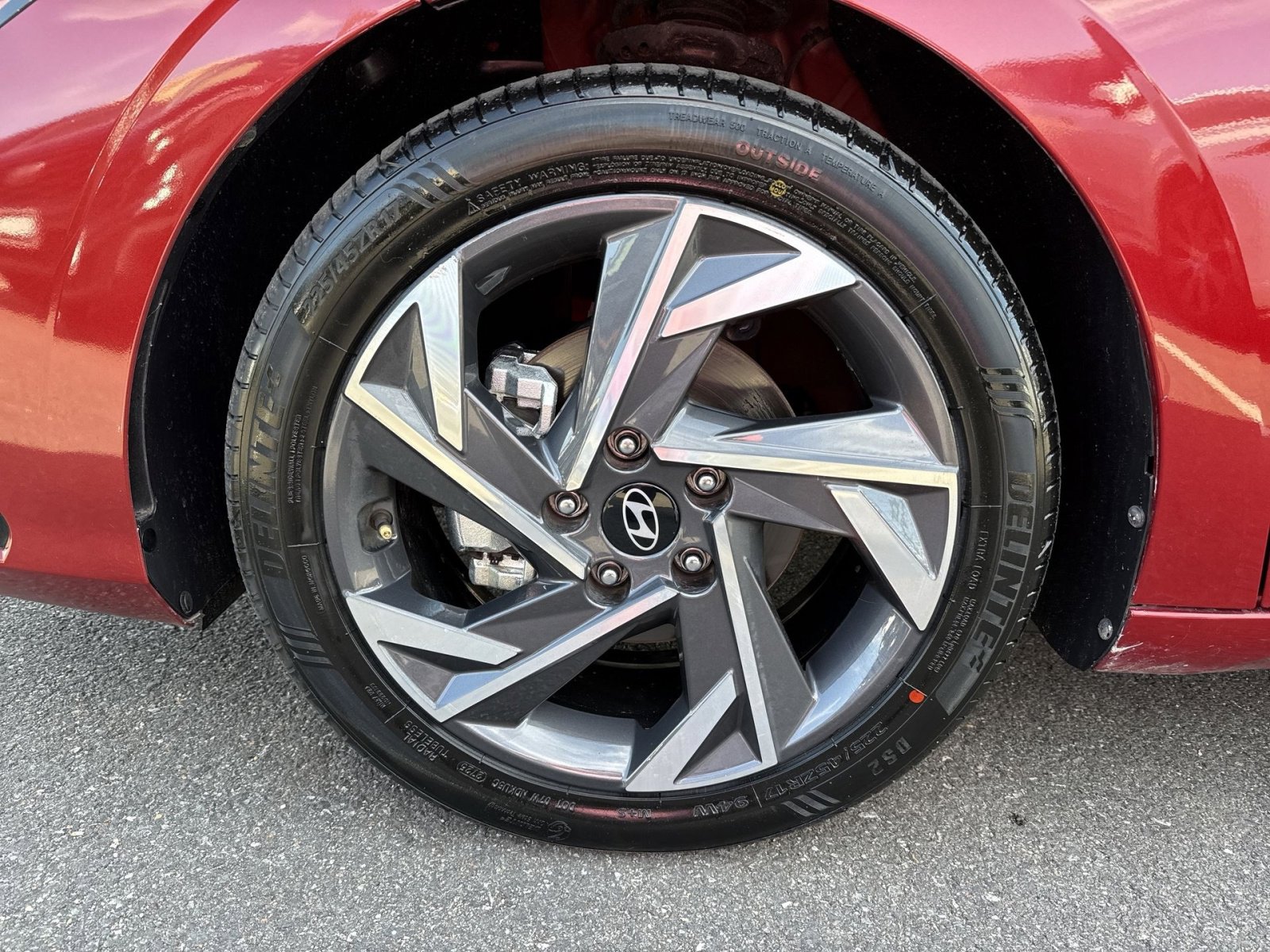 Certified 2025 Hyundai Elantra SEL image 12