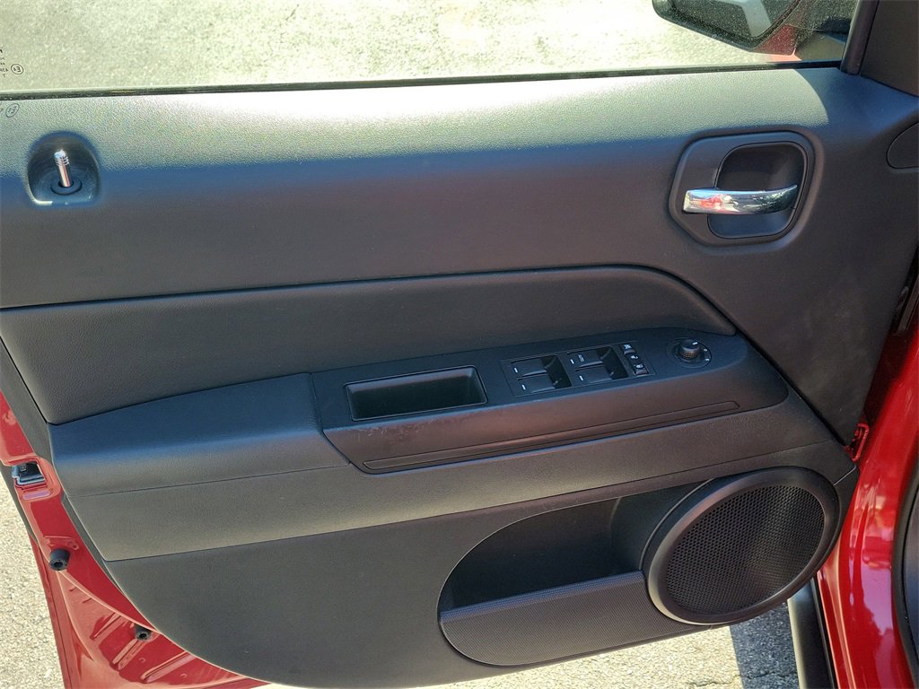 Used 2016 Jeep Patriot Sport w/ Power Value Group image 16