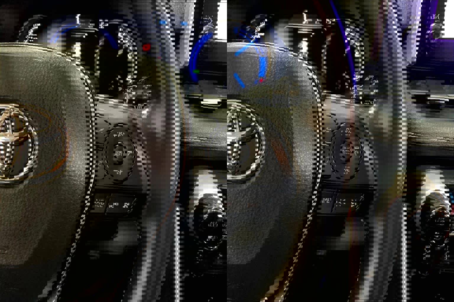 Used 2023 Toyota RAV4 XLE Premium image 24