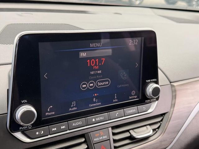 Used 2025 Nissan Altima 2.5 SV FWD image 23