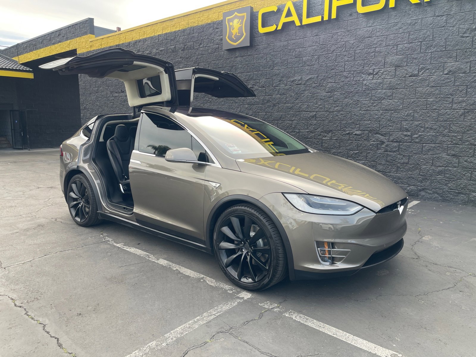Used 2016 Tesla Model X 70D image 17