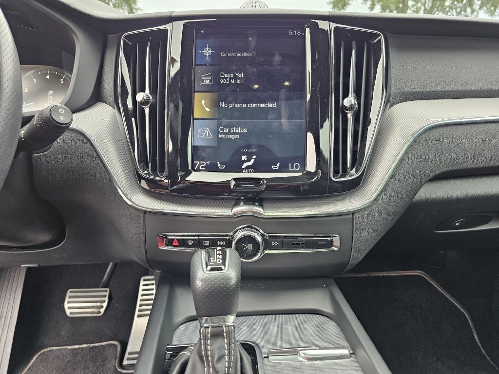 Used 2018 Volvo XC60 T6 R-Design w/ Convenience Package AWD/4WD image 20