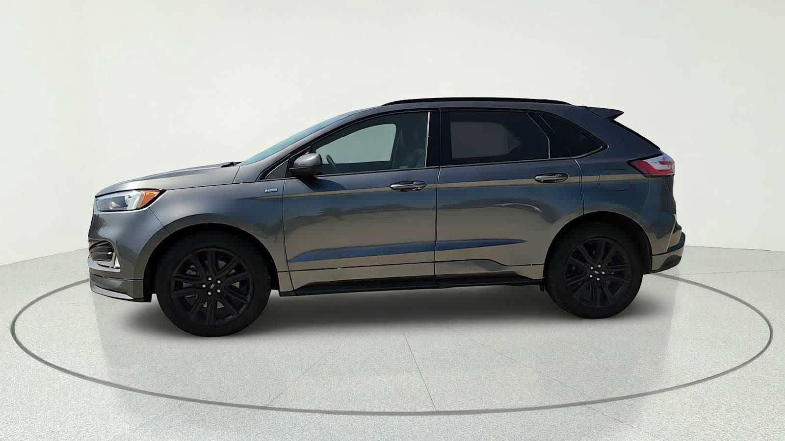 Used 2021 Ford Edge ST-Line FWD image 4