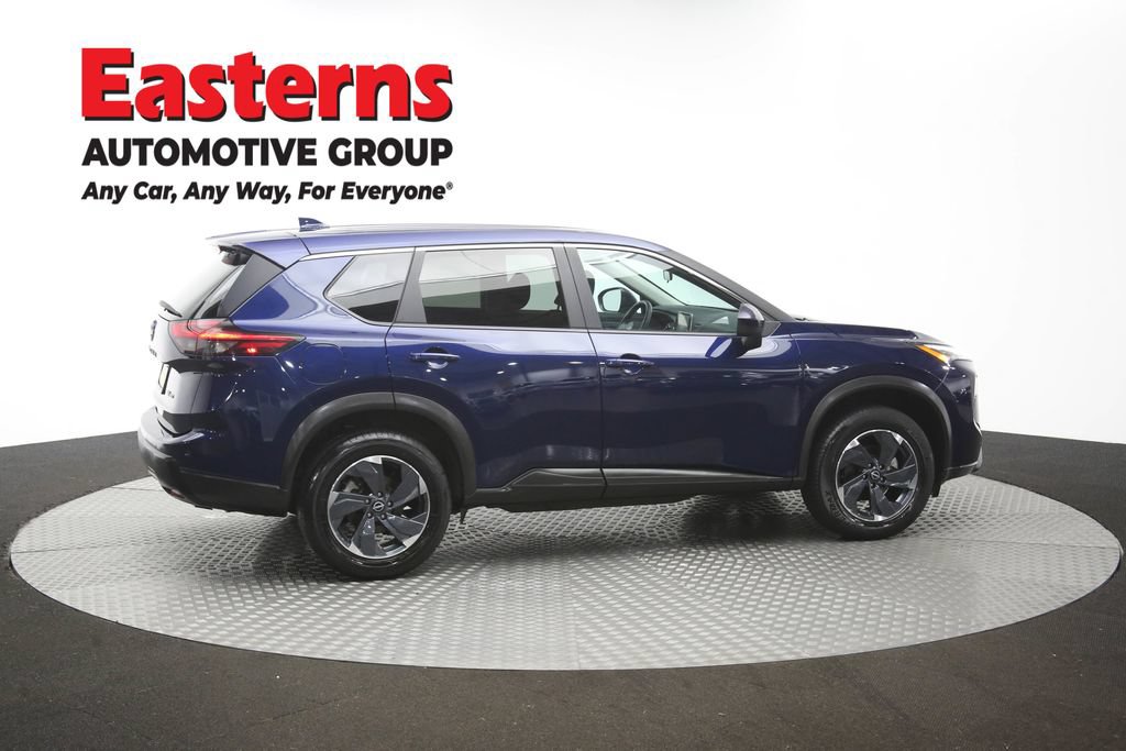 Used 2024 Nissan Rogue SV AWD/4WD image 43