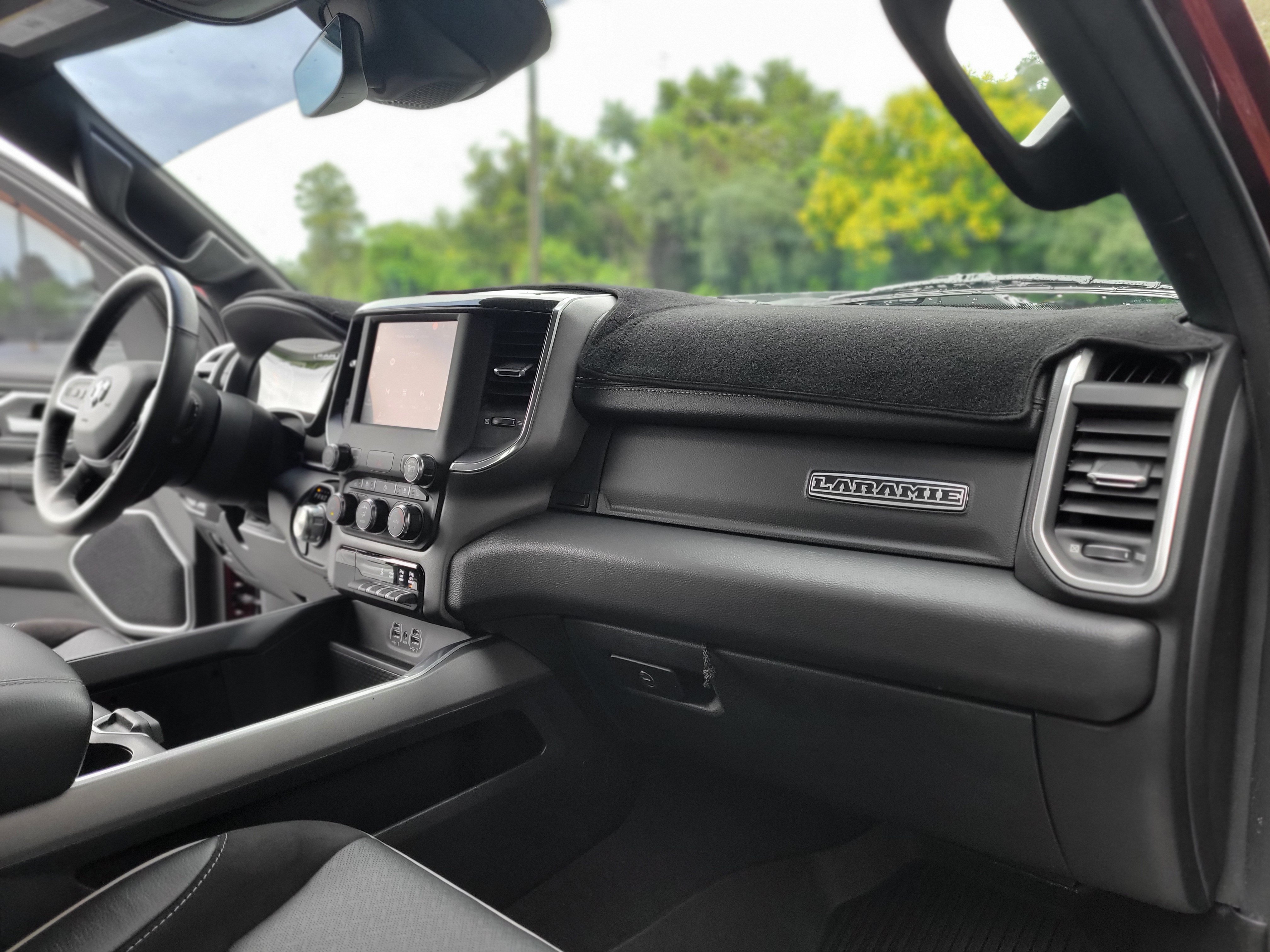 Used 2022 RAM 1500 Laramie w/ Sport Appearance Package AWD/4WD image 35