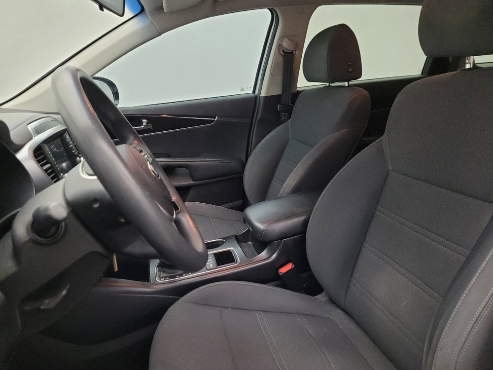 Used 2019 Kia Sorento AWD V6 image 17