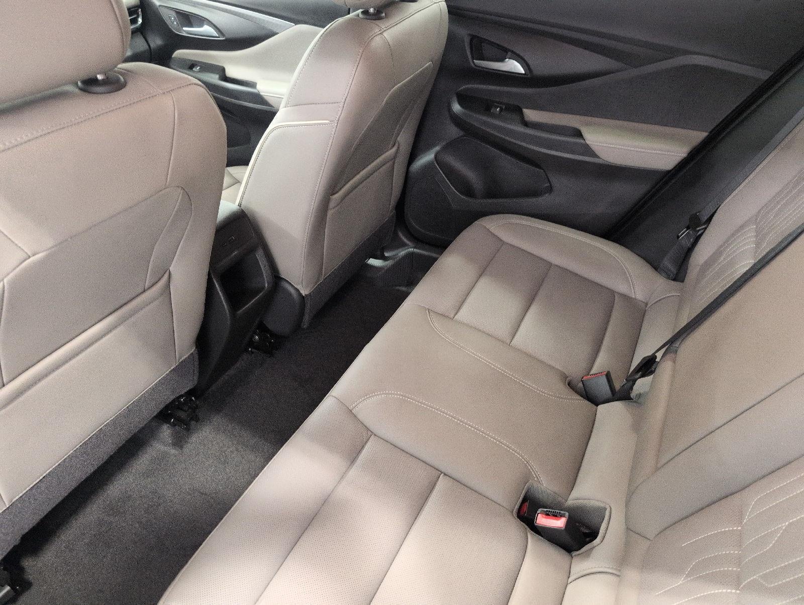 Certified 2024 Buick Envista Avenir FWD image 21