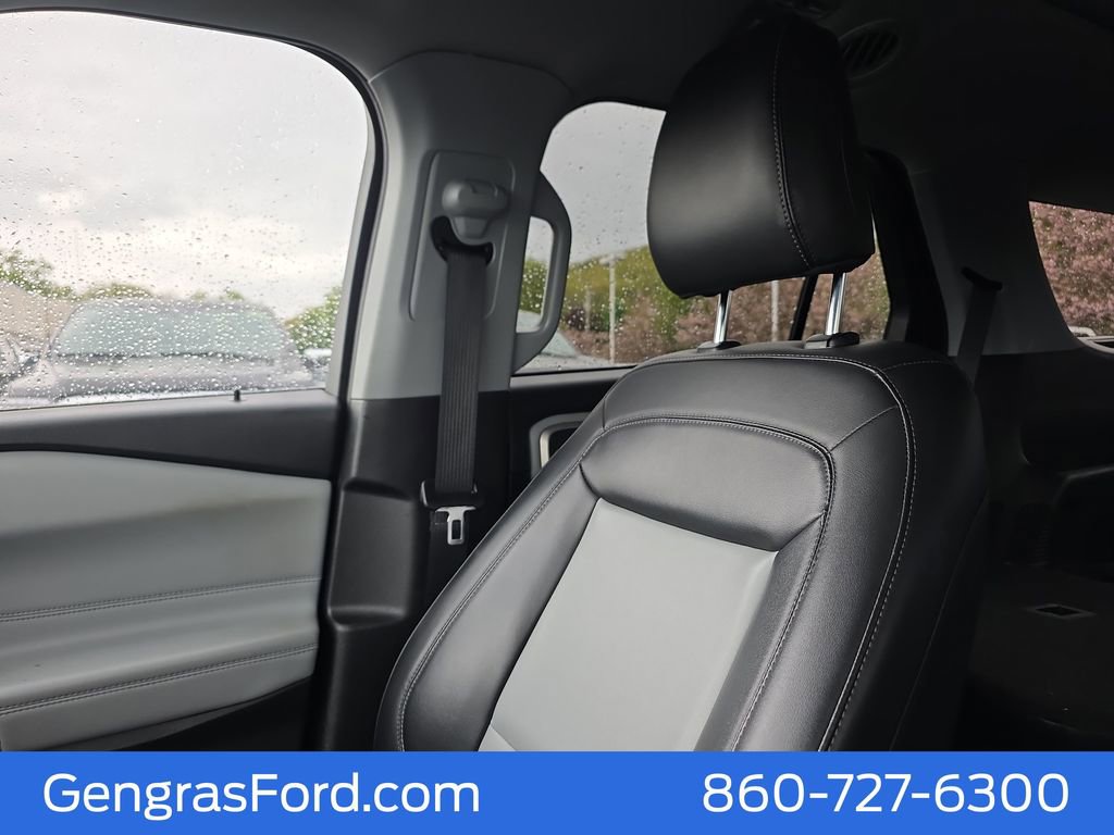 Used 2023 Ford Explorer XLT w/ Equipment Group 202A AWD/4WD image 41
