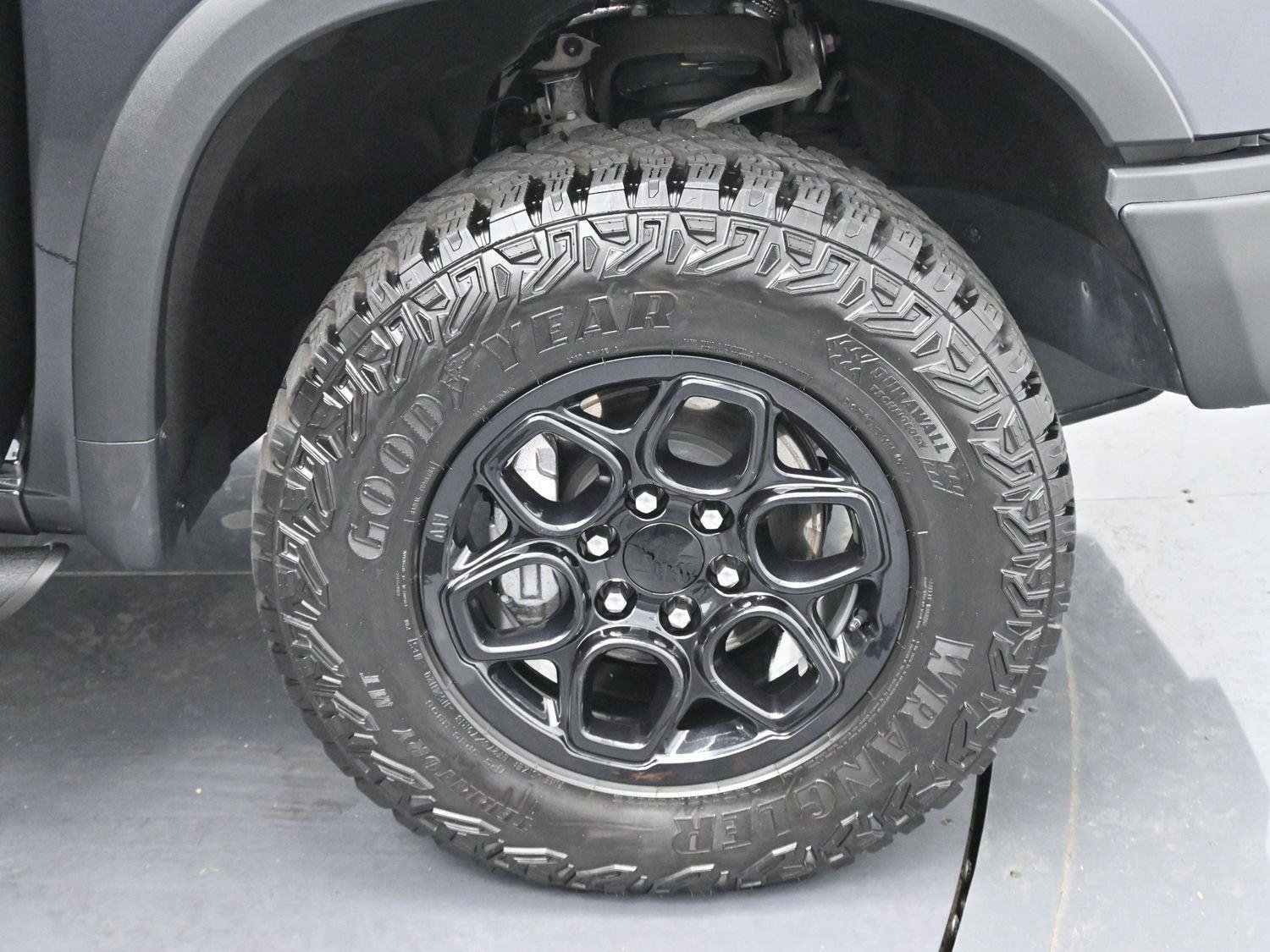 Used 2024 Chevrolet Silverado 1500 ZR2 w/ ZR2 Bison Edition image 33