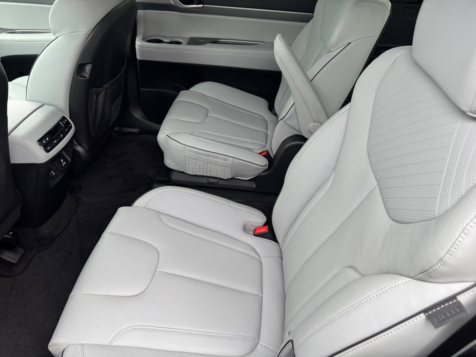 Used 2025 Hyundai Palisade SEL image 13