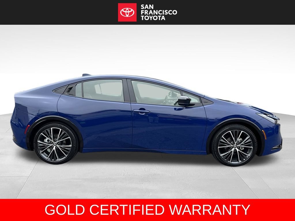 Certified 2025 Toyota Prius XLE FWD image 6