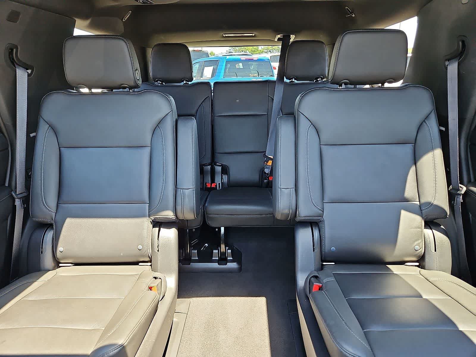 Used 2022 Chevrolet Tahoe LT w/ LT Signature Plus Package AWD/4WD image 14