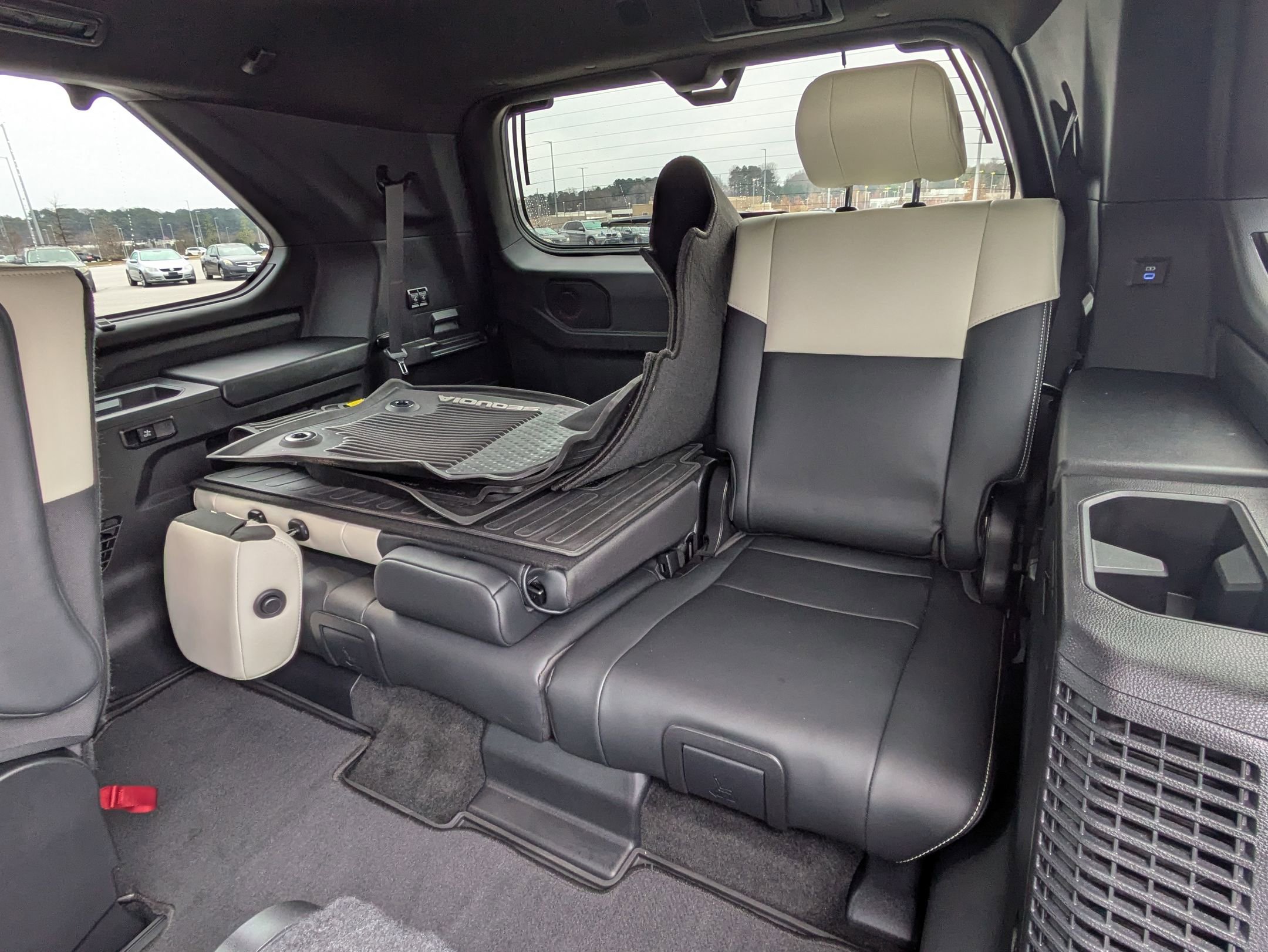 Used 2024 Toyota Sequoia Capstone image 25