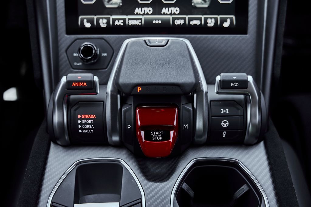 Used 2024 Lamborghini Urus Performante AWD/4WD image 81
