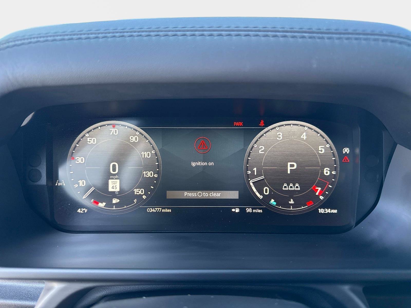 Used 2024 Land Rover Defender 90 S image 25