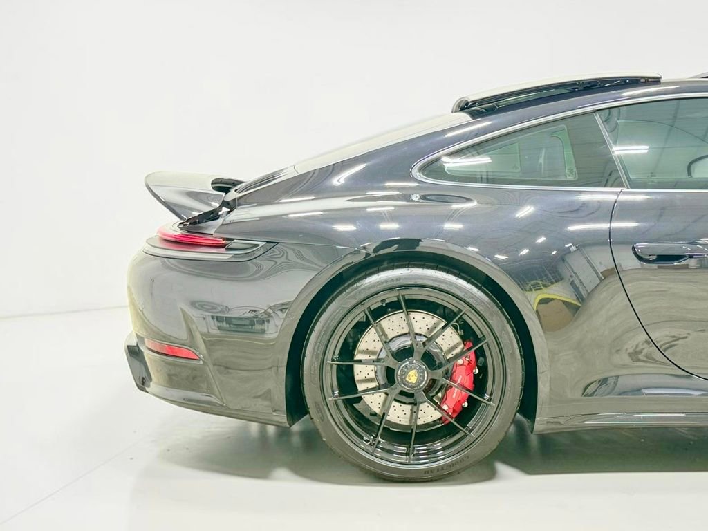 Used 2026 Porsche 911 Carrera GTS w/ Premium Package RWD image 15