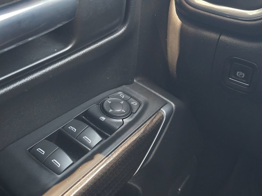 Used 2020 Chevrolet Silverado 1500 LT Trail Boss w/ Midnight Edition AWD/4WD image 24