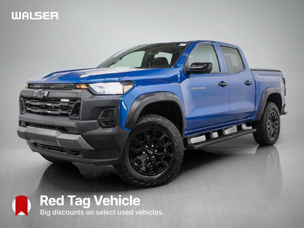 Used 2023 Chevrolet Colorado Trail Boss w/ Technology Package AWD/4WD image 1
