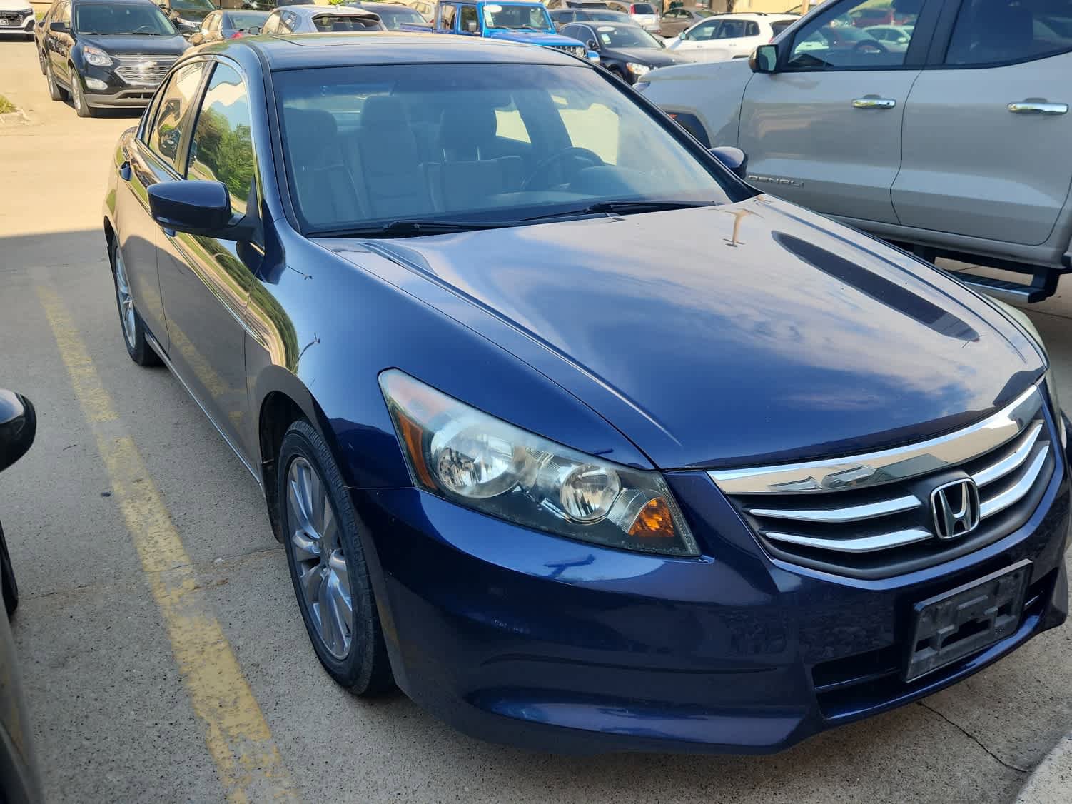 Used 2011 Honda Accord EX-L image 3