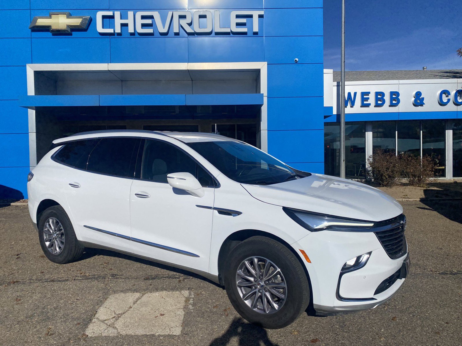 Used 2024 Buick Enclave Premium AWD/4WD image 1