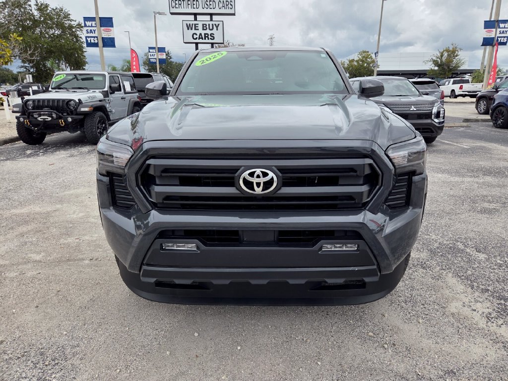 Used 2025 Toyota Tacoma SR5 AWD/4WD image 19