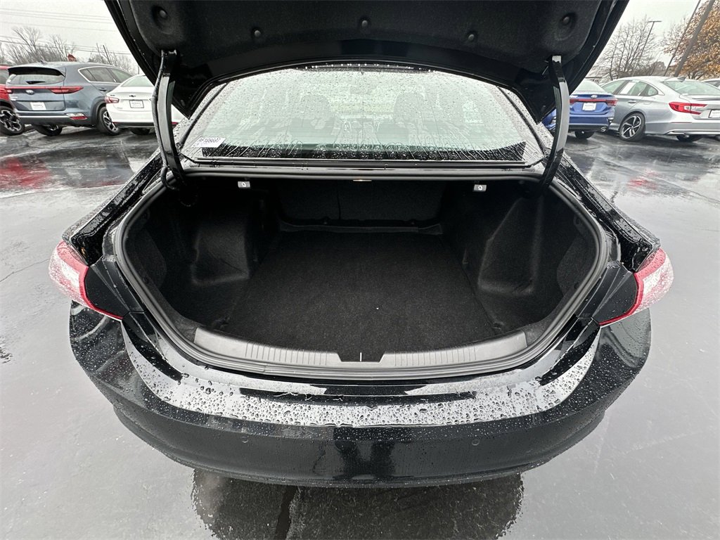 Used 2024 Chevrolet Malibu LT image 22