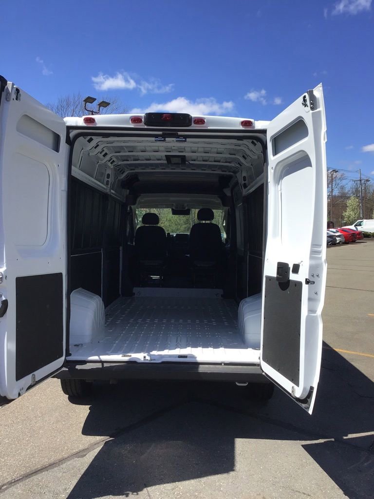 Used 2026 RAM ProMaster 2500 w/ Convenience Group FWD image 5