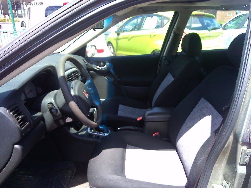 Used 2003 Saturn L-Series L300 w/ Audio Pkg II FWD image 7