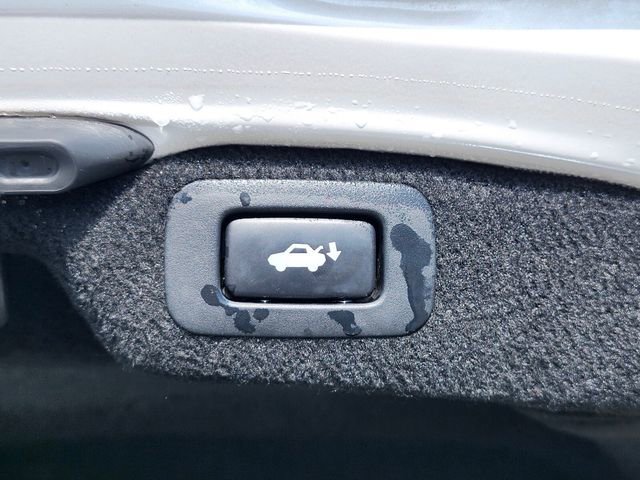 Used 2016 Lexus LS 460 L w/ Ultra Luxury Package image 35