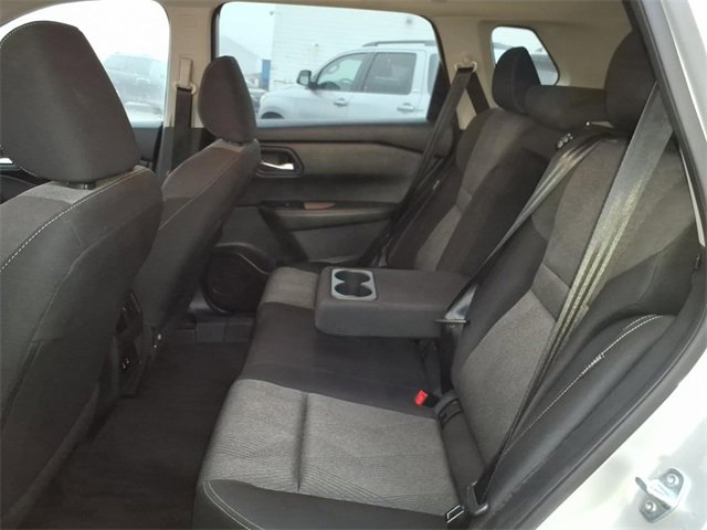 Used 2024 Nissan Rogue SV image 5