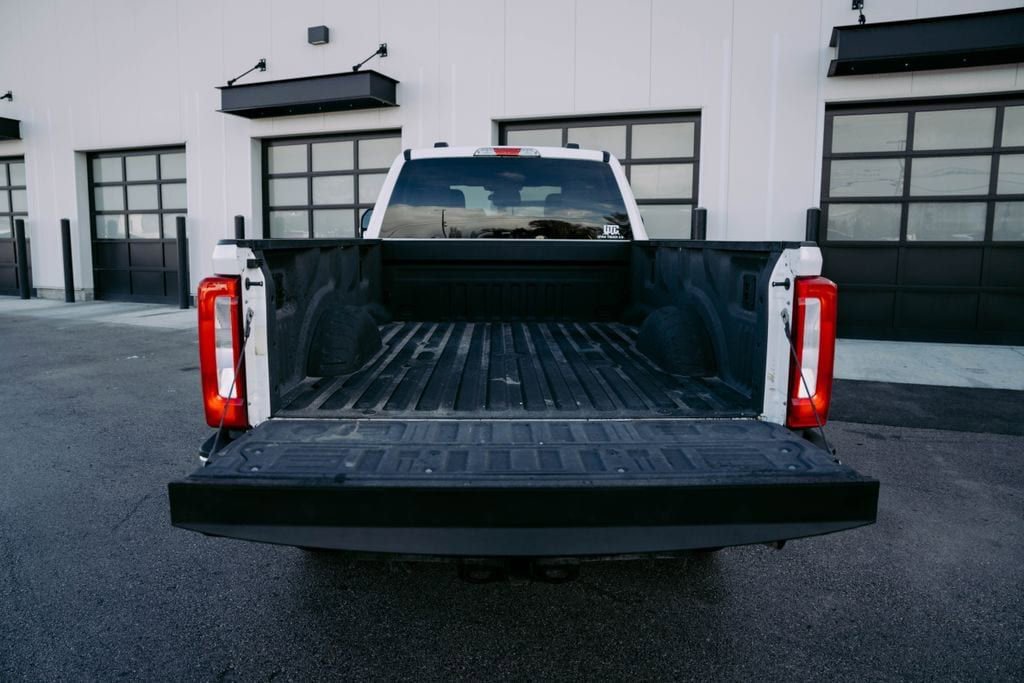 Used 2024 Ford F350 XLT image 9