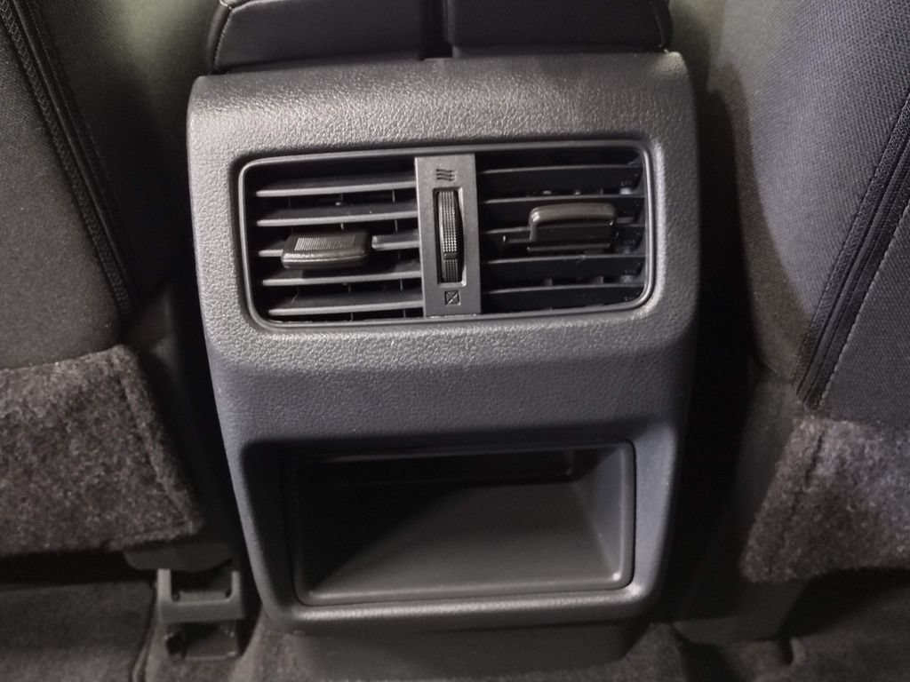 Used 2023 Nissan Rogue S AWD/4WD image 31