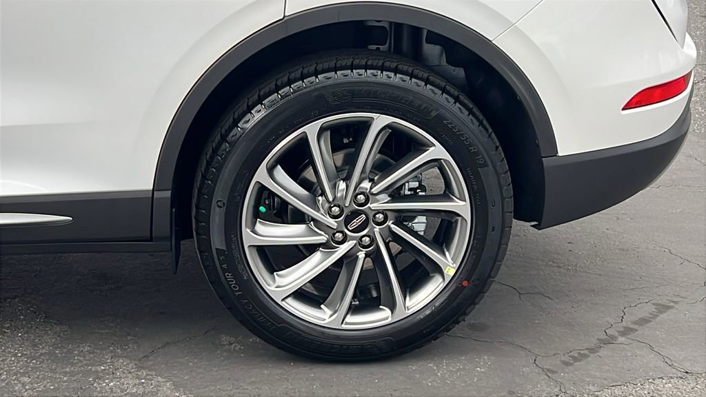 New 2025 Lincoln Corsair Premiere w/ Equipment Group 101A image 5