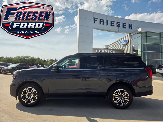 Used 2025 Ford Expedition Active AWD/4WD image 4