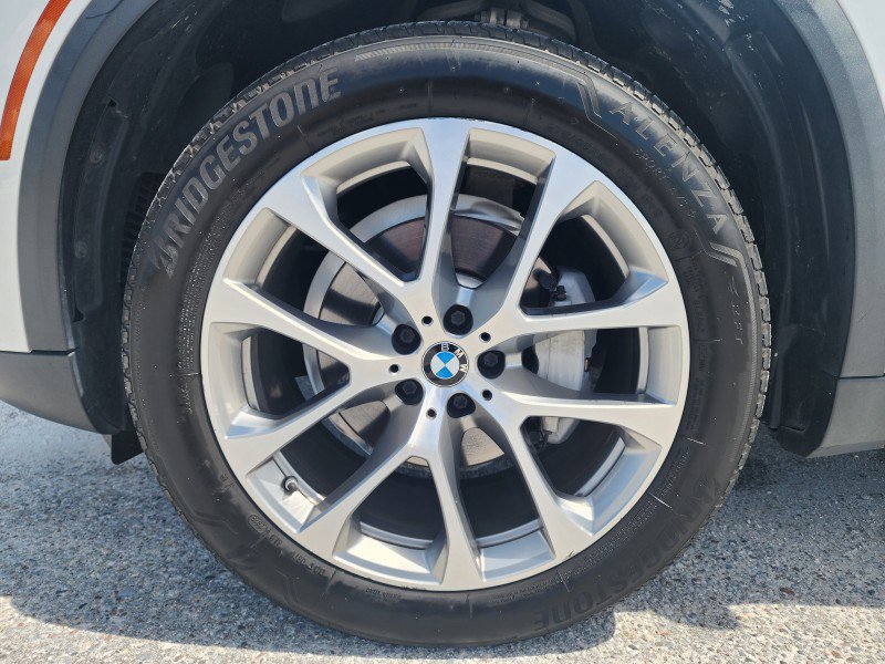 Used 2019 BMW X5 xDrive40i w/ Premium Package 2 image 18