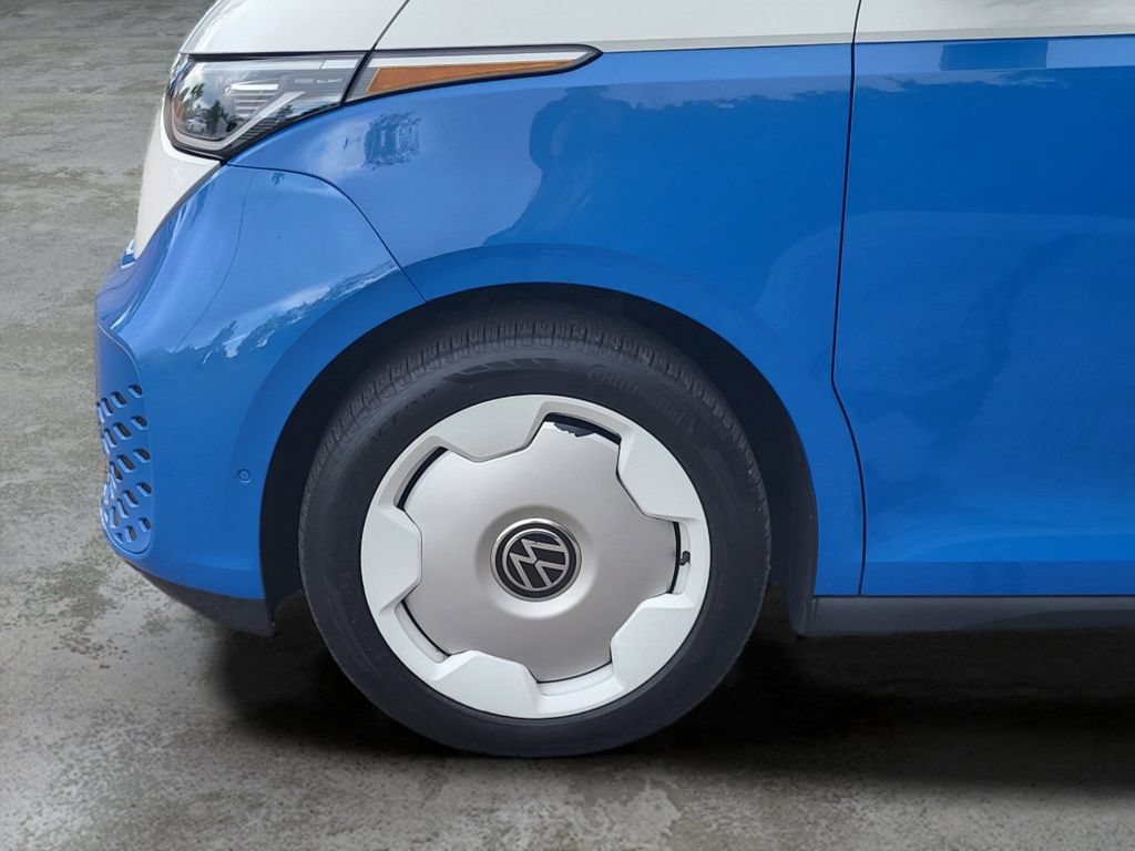 Used 2025 Volkswagen ID. Buzz 1st Edition RWD image 8