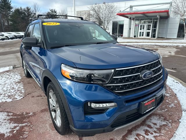 Used 2022 Ford Explorer XLT w/ Equipment Group 202A image 7