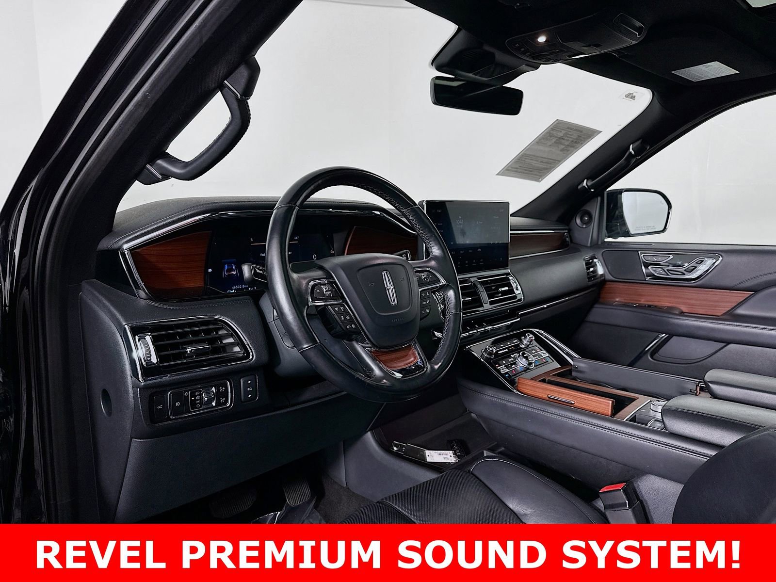 Used 2023 Lincoln Navigator Reserve AWD/4WD image 11