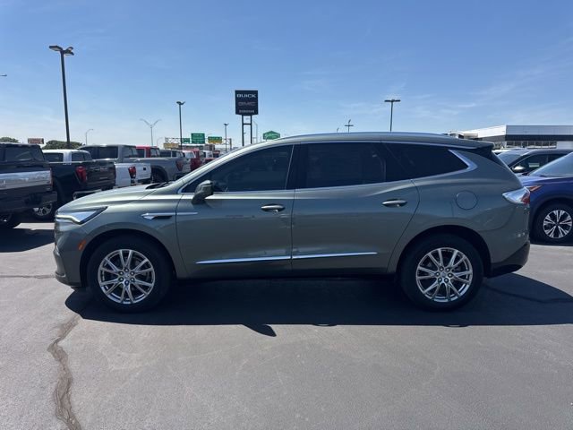 Used 2024 Buick Enclave Essence w/ Experience Buick Package FWD image 8
