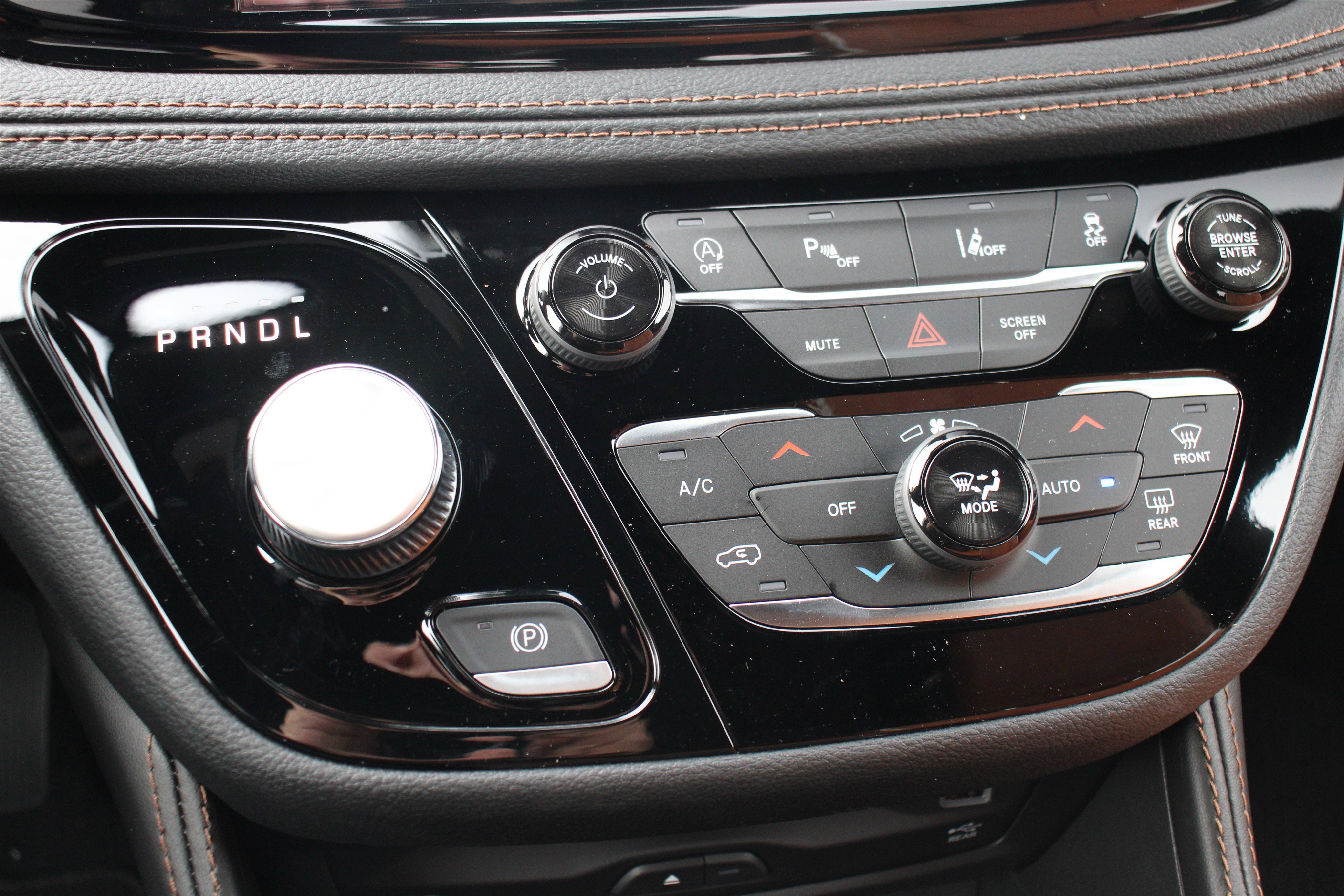 New 2026 Chrysler Pacifica Pinnacle image 20