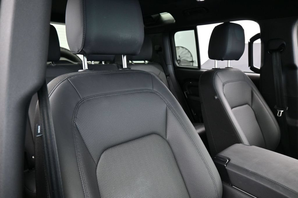 Used 2025 Land Rover Defender 110 S AWD/4WD image 49