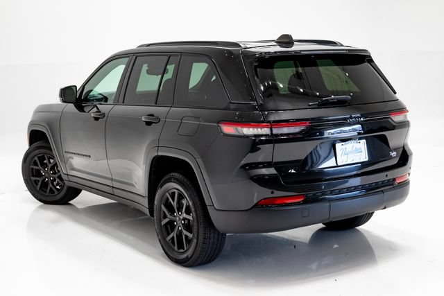Used 2024 Jeep Grand Cherokee Altitude AWD/4WD image 33