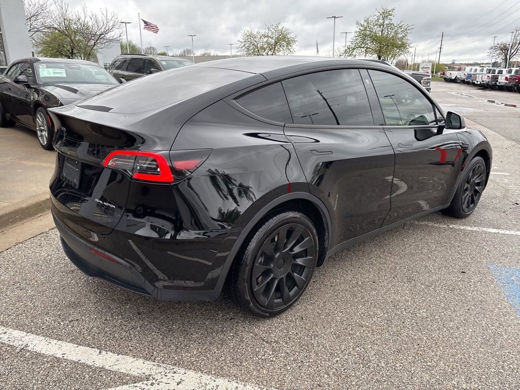 Used 2023 Tesla Model Y Long Range image 26