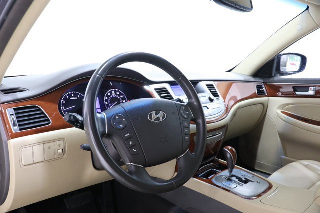 Used 2013 Hyundai Genesis 3.8 RWD image 14