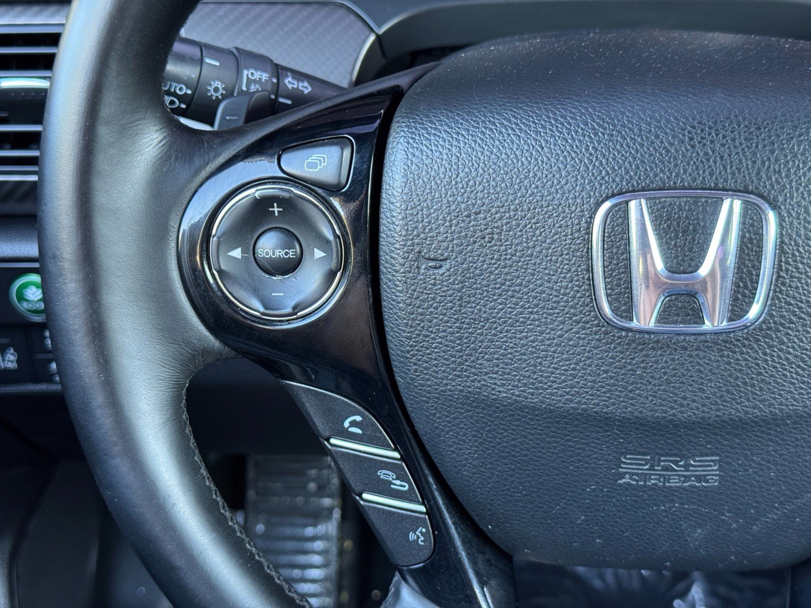Used 2017 Honda Accord Sport image 19