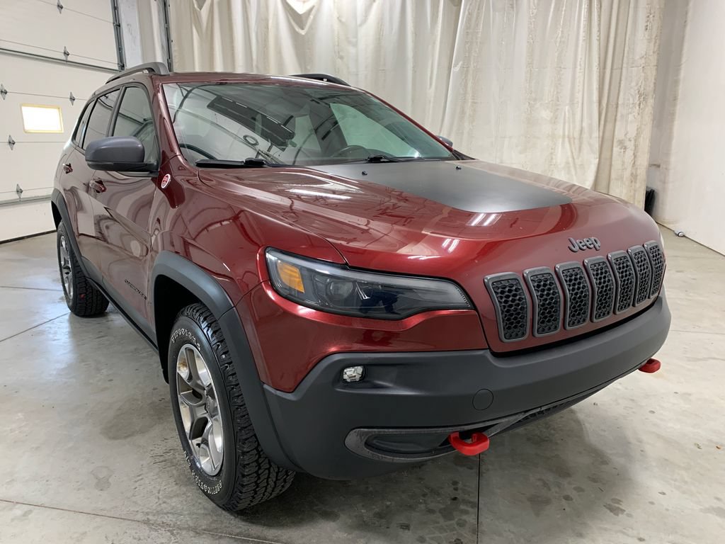 Used 2019 Jeep Cherokee Trailhawk w/ Cold Weather Group AWD/4WD video 2