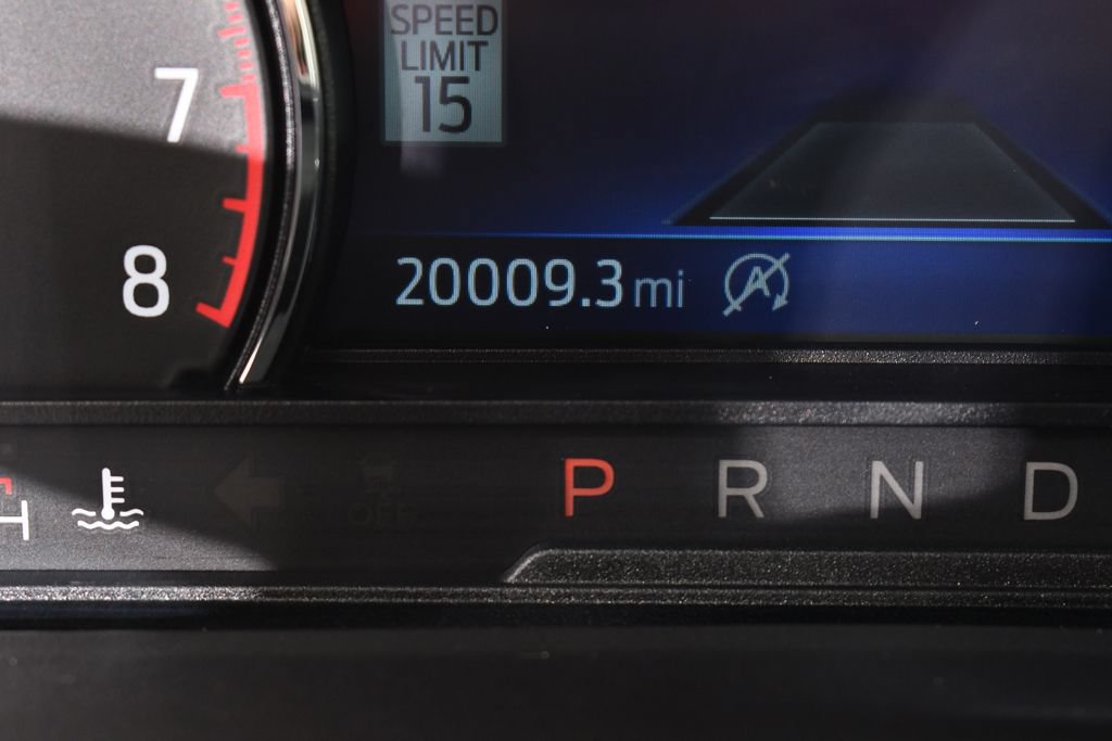 Used 2024 Ford Explorer XLT w/ Equipment Group 202A AWD/4WD image 28