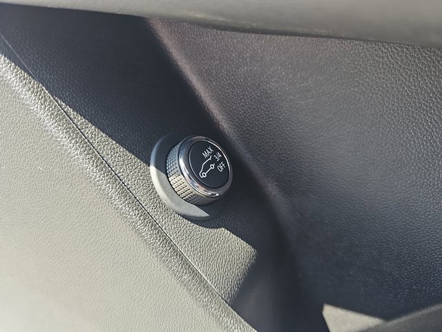 Used 2025 Cadillac XT6 Premium Luxury w/ LPO, Floor Liner Package image 30