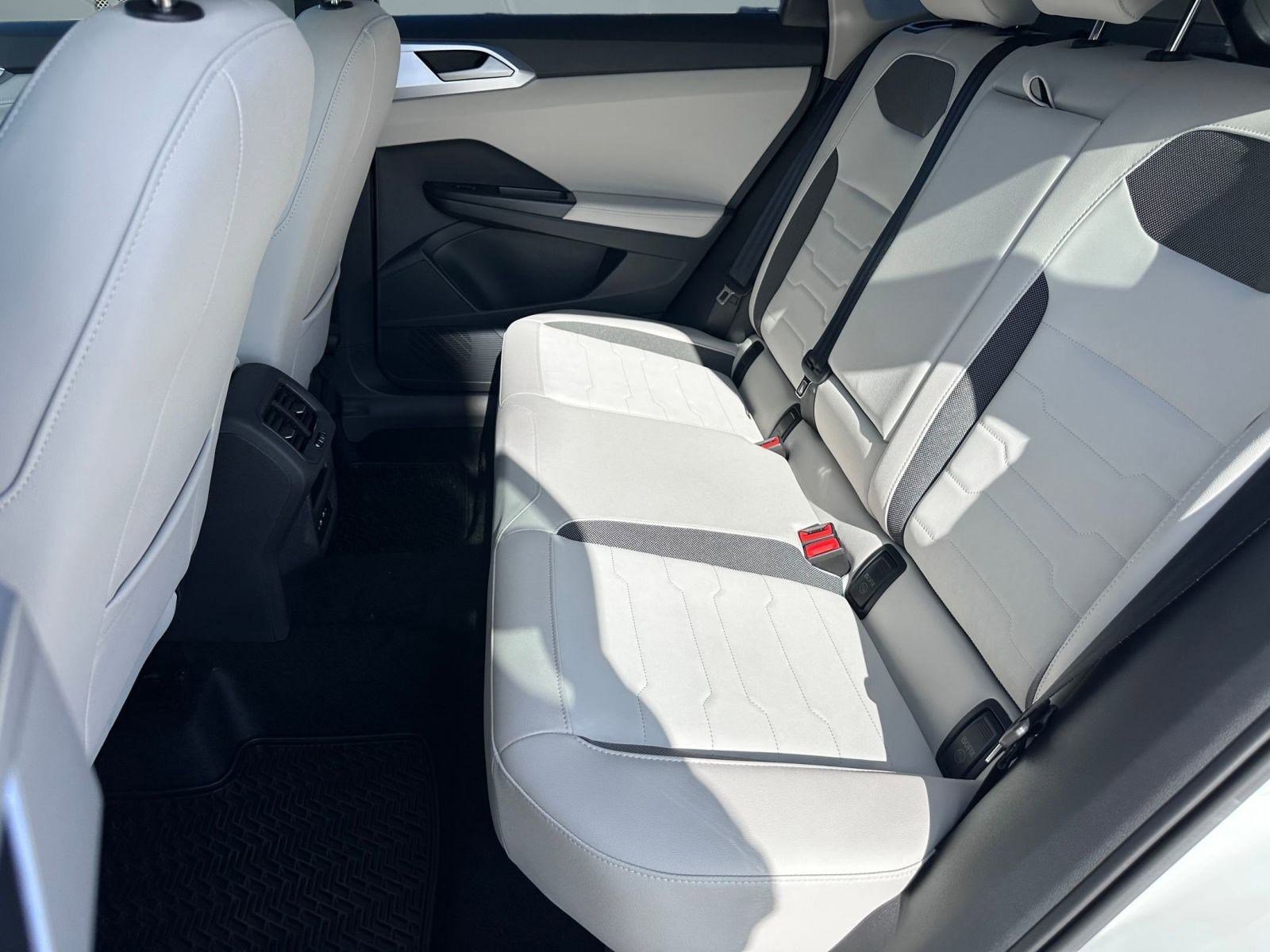 New 2026 Volkswagen Taos SE image 12