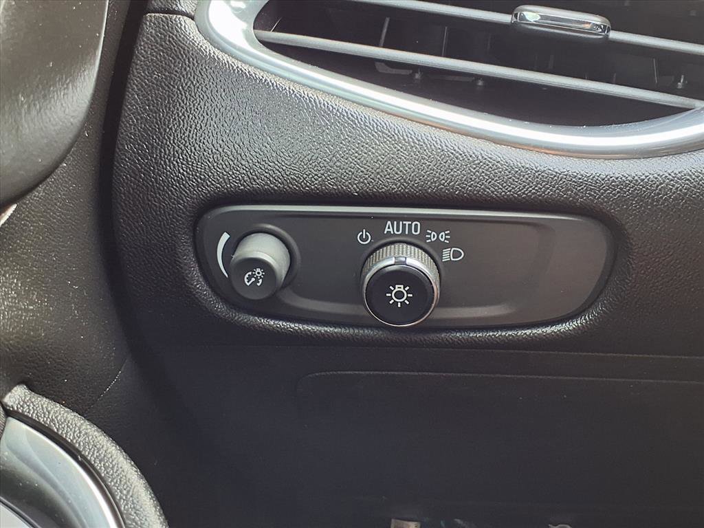 Used 2020 Chevrolet Malibu LT image 8